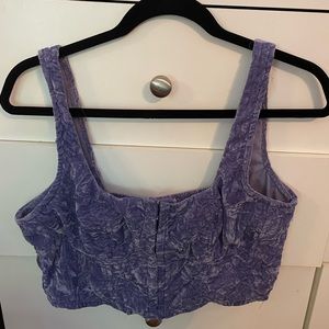 Crop corset in purple velvet material/clasp in front/no underwire💜